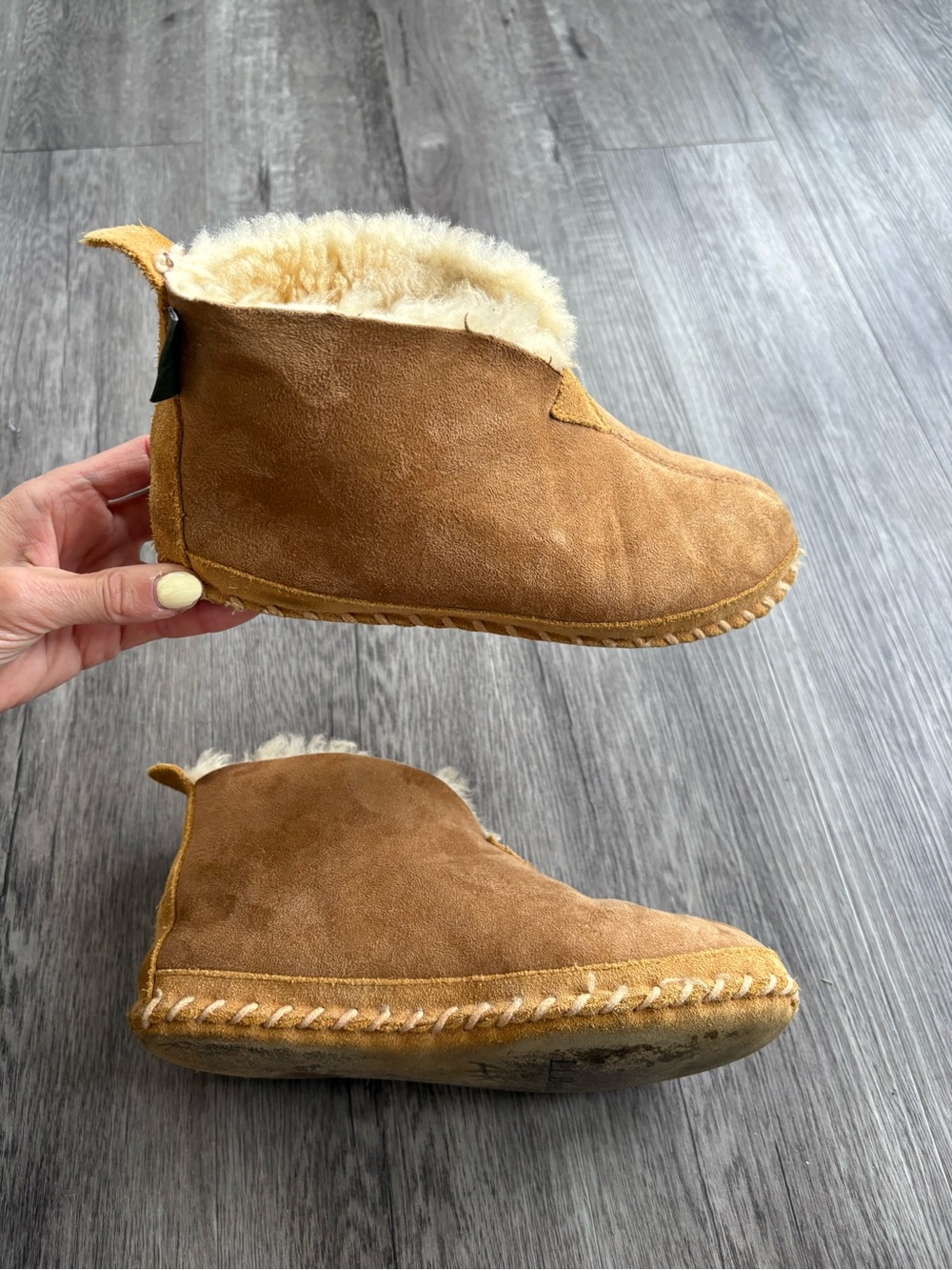 Women's LL Bean Wicked Good Slippers 7 - Picture 2 of 8